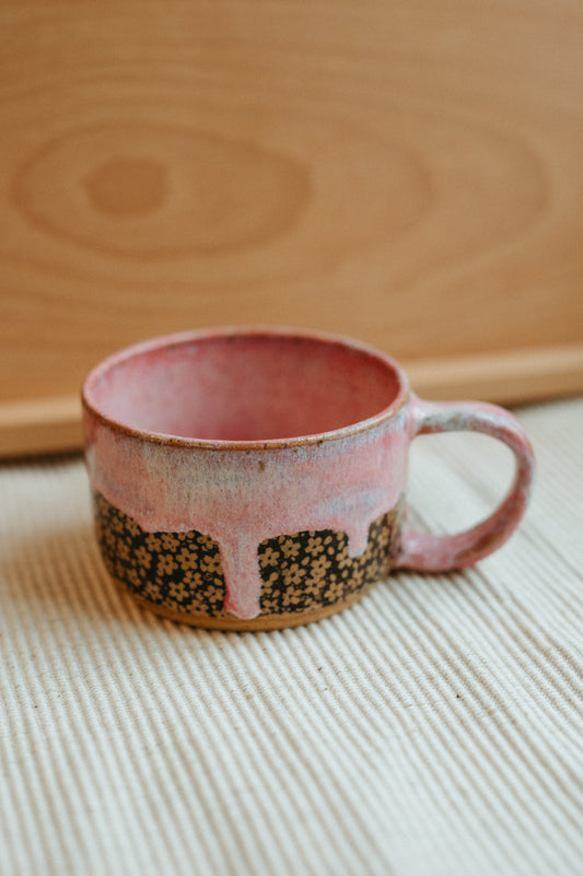 pink drip daisy mug